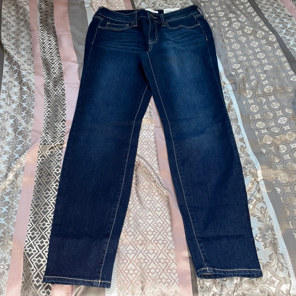 Low rise skinny jeans